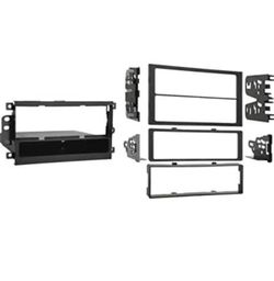 Metra Electronics 99-7422 Single DIN/Double DIN Installation Kit for 2007 Nissan Sentra (Black