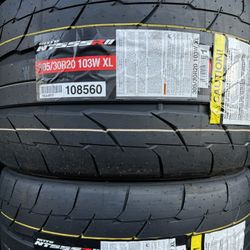 305/30/20 New Nitto R2 Tires $375 Each