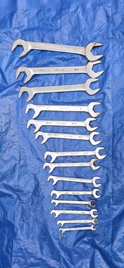 Angle Head Wrenches