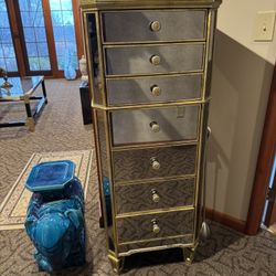 Unique Furniture 