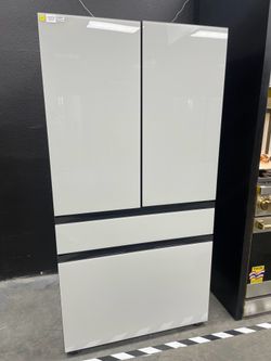 Samsung Bespoke 4 Door Refrigerator In white glass - counter depth