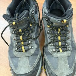 Sketcher Men’s Pacifico Waterproof Lace Up Hiking Boot Size 9.5