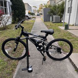 Quality Bicycle with Pump and Lock included