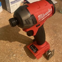 Milwaukee M18 Surge 