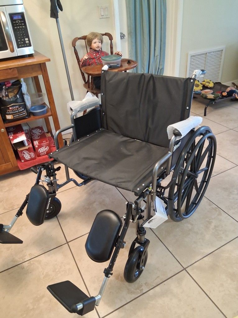 New Drive Cruiser 3 27' Seat , Legs Extend And Go Up. 700lb.