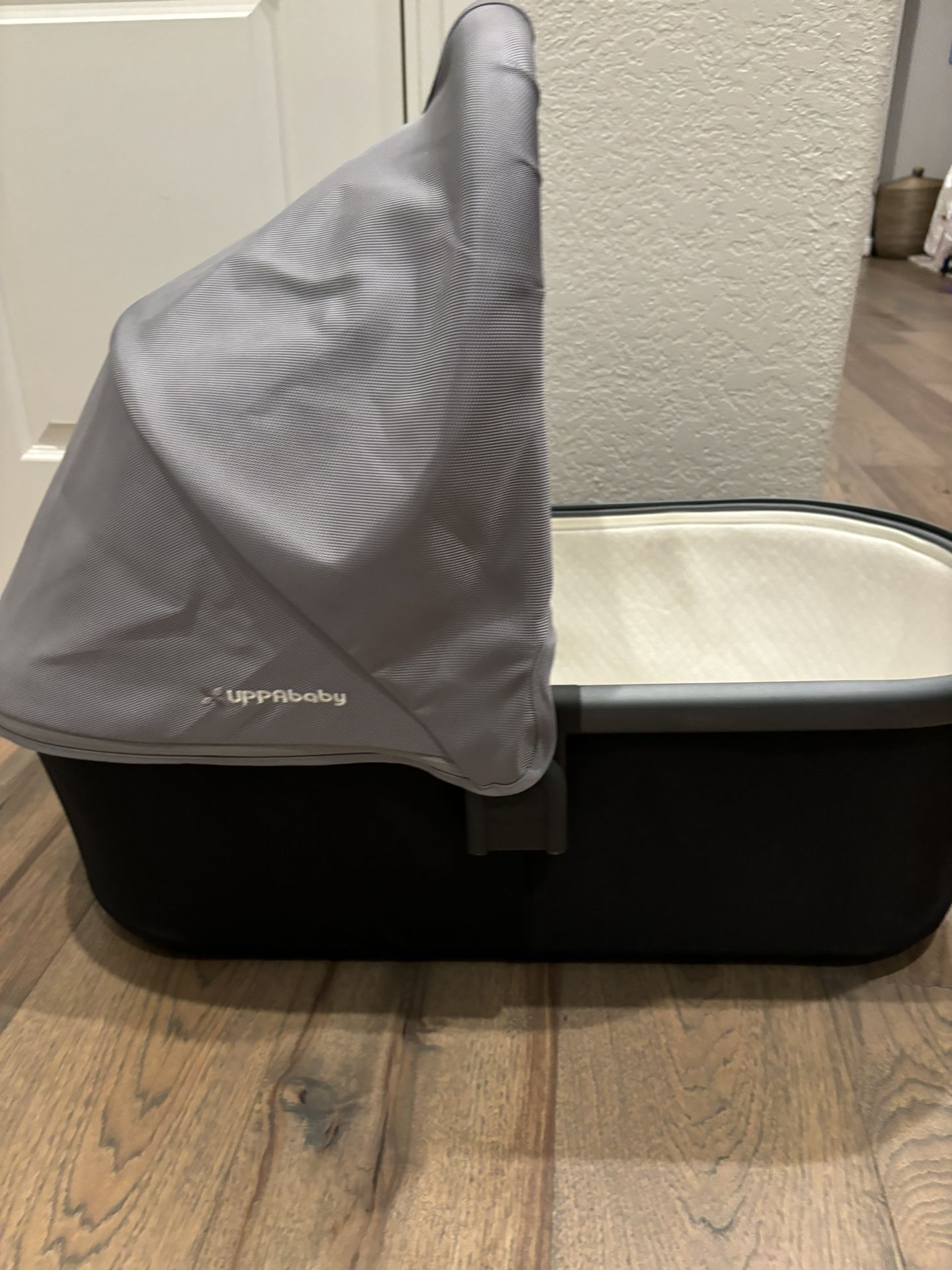 Uppa Baby Bassinet