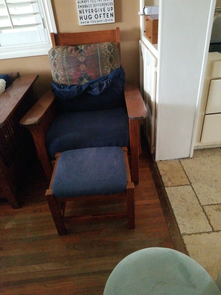 Oak Chair And Ottoman