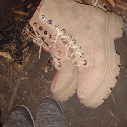 Size 8 Womens Beige Suede Combat Boots - New