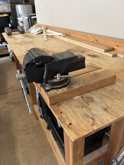 Work bench with clamp