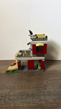 LEGO Building Set Assembled