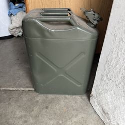 Free 5g Heavy Duty Steel Metal  Gas Tank.  