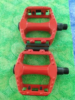 PEDALS FLAT PLATFORM MTB, FIXIE, BMX PEDALS RED