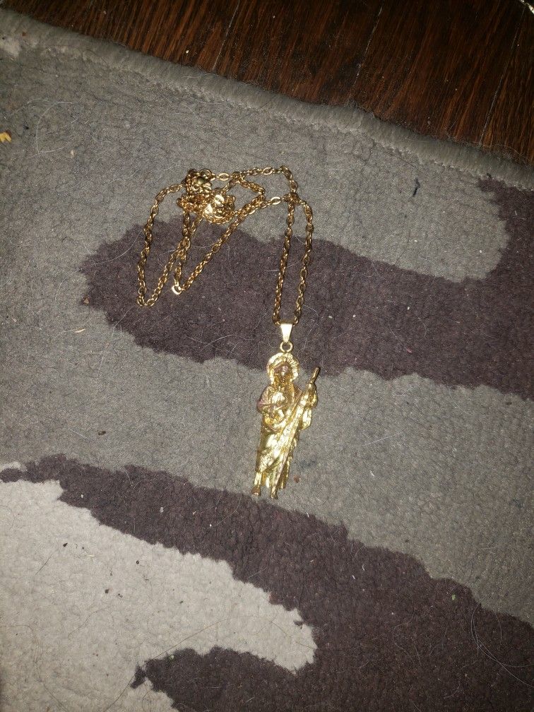 Jesus Pendant With Gold Chain 