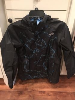 North Face windbreaker child size 10/12
