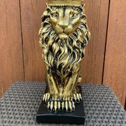 The Crown lion statue