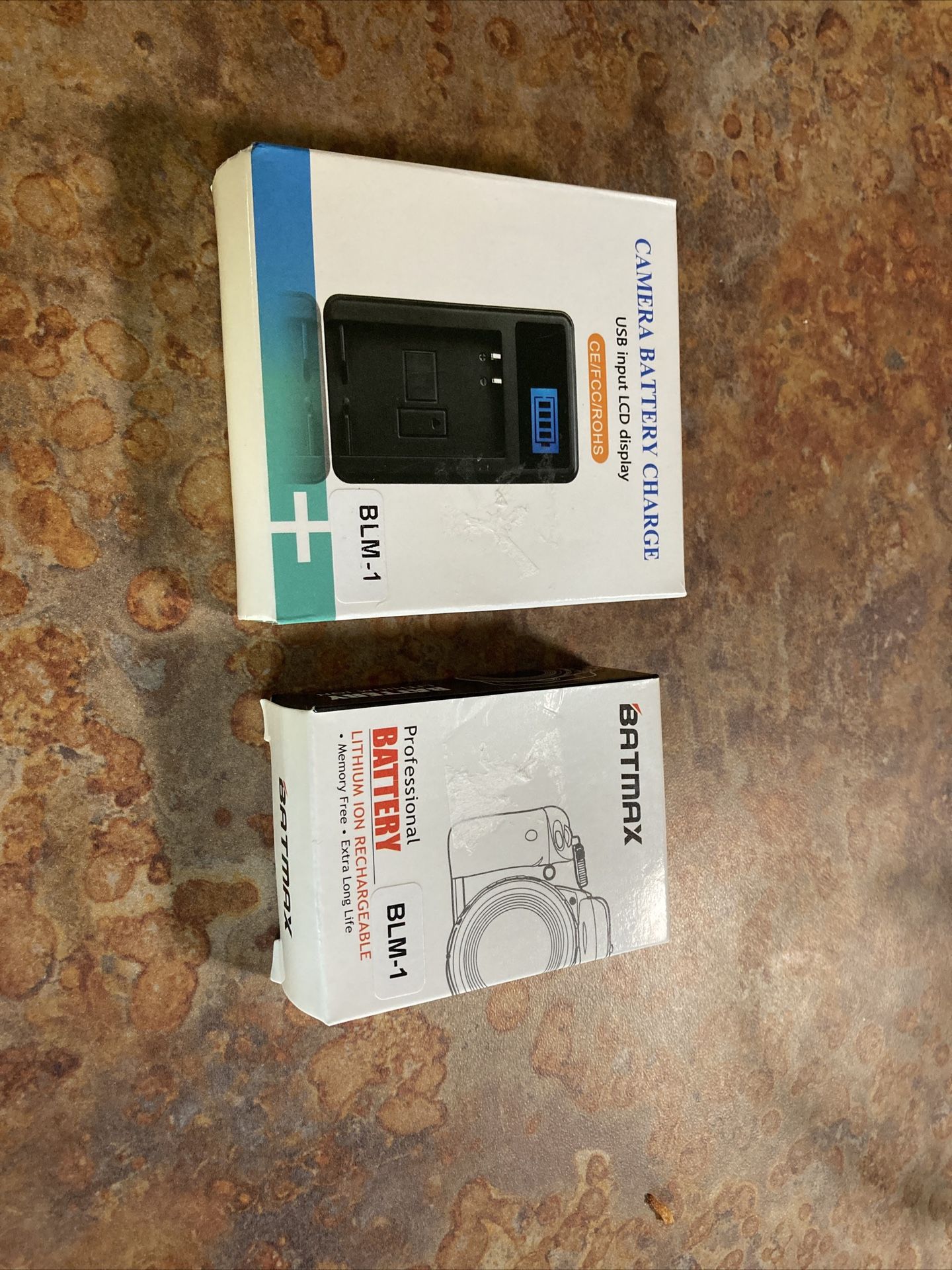 Brand New! BATMAX Battery And Charger!