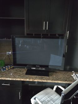40 inch Panasonic flat screen