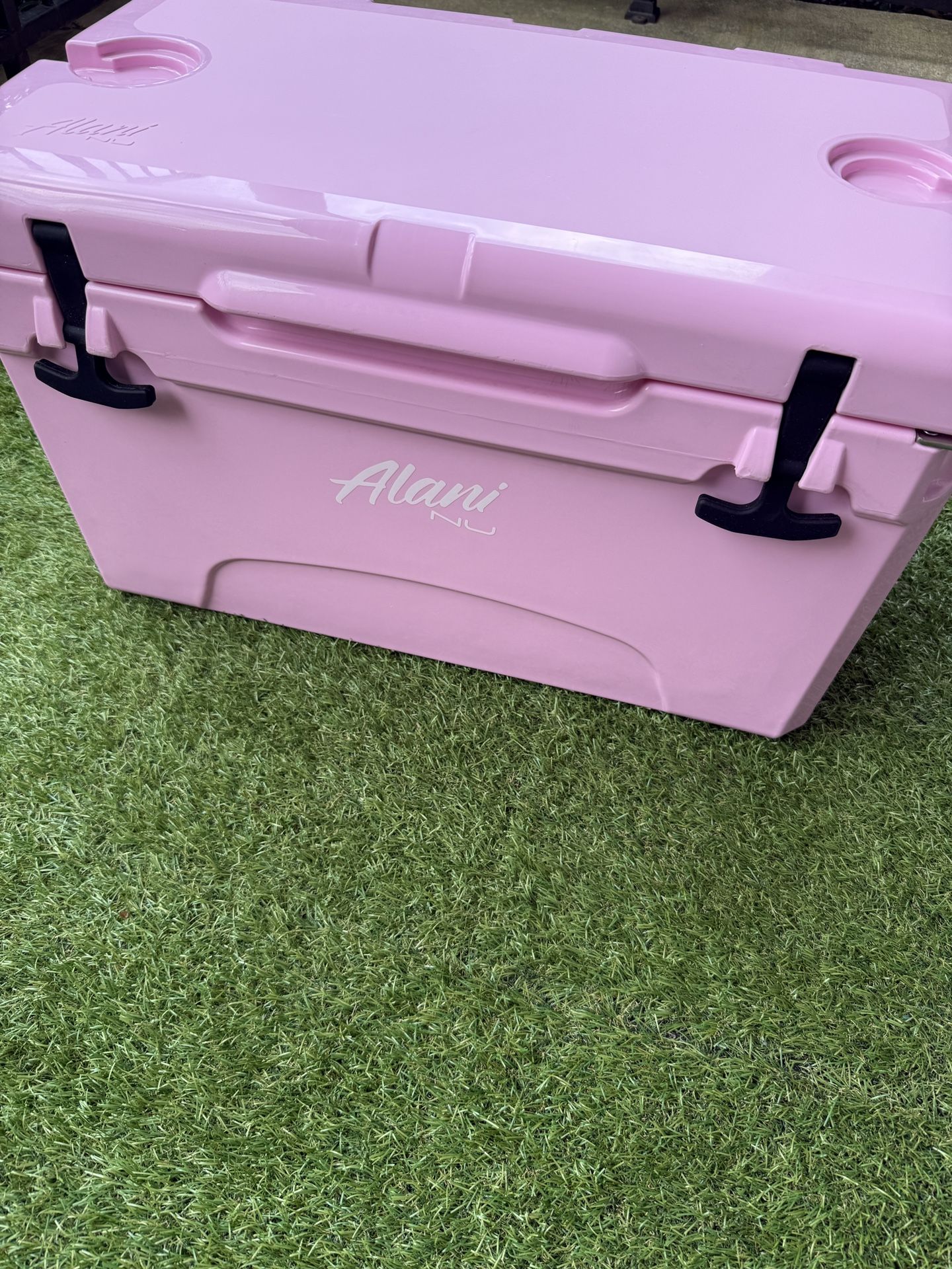 Alani Ice Chest