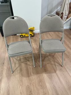 2 Foldable Chairs