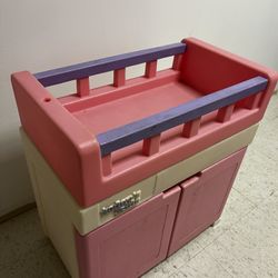 Little Tikes Baby Doll Changing Table – $10