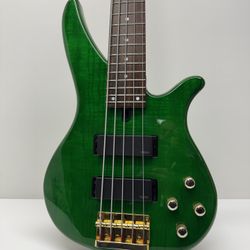 Nice YAMAHA RBX765A 5-String Active Bass Guitar With Hard Case