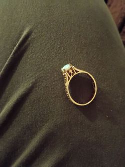 Ring rare opal 14 kt