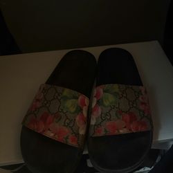 Gucci Sandals Size 7 girls