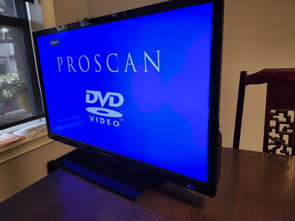 26" Proscan Flat Screen TV Built In DVD Player No Remote