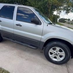 2005 Ford Escape