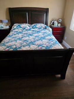 Queen Bed Suite