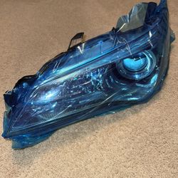 2015 Toyota Camry Driver Side Headlight LE