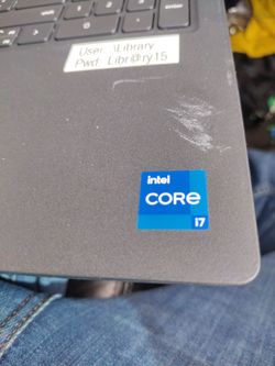 NEW (Dell latitude 15 (3520)  11th gen i7 w /16GB ram