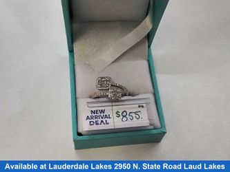 Women's Ring - Yellow Gold 18k (.750) 3.4 grams Size 6.5