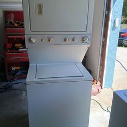 Frigidaire heavy duty extra large capacity stackable washer and dryer