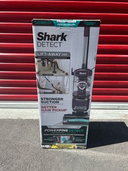 Shark Detect Lift-Away Vacuum