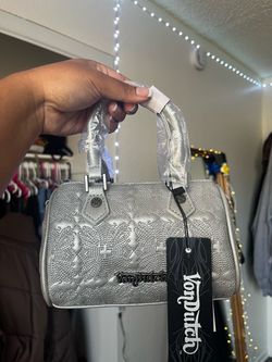 Von dutch hand bag
