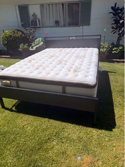 Queen size bed