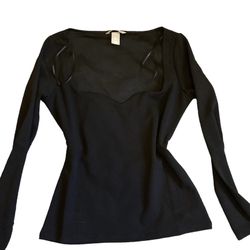 new H&M black shirt size M