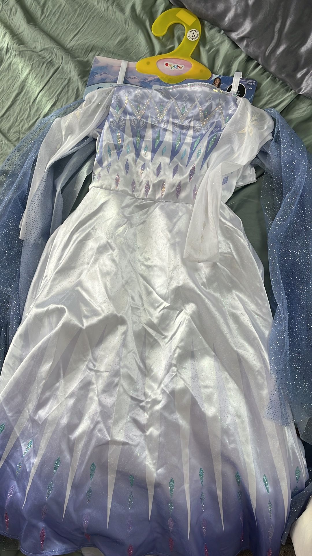 Halloween Costume Elsa New Size 5-6 But Seems Bigger
