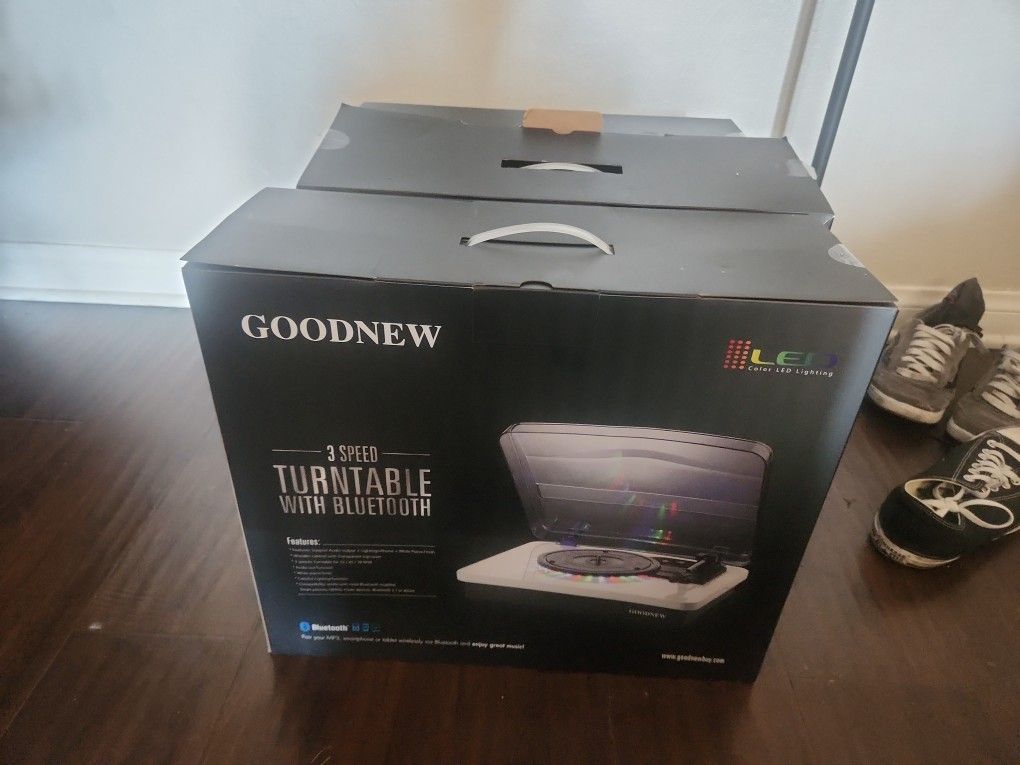 Goodnew 3 Speed Turntable With Bluetooth 60$ for all three or 25$ for one