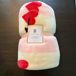 Victoria's Secret Cozy Plush Blanket  - New