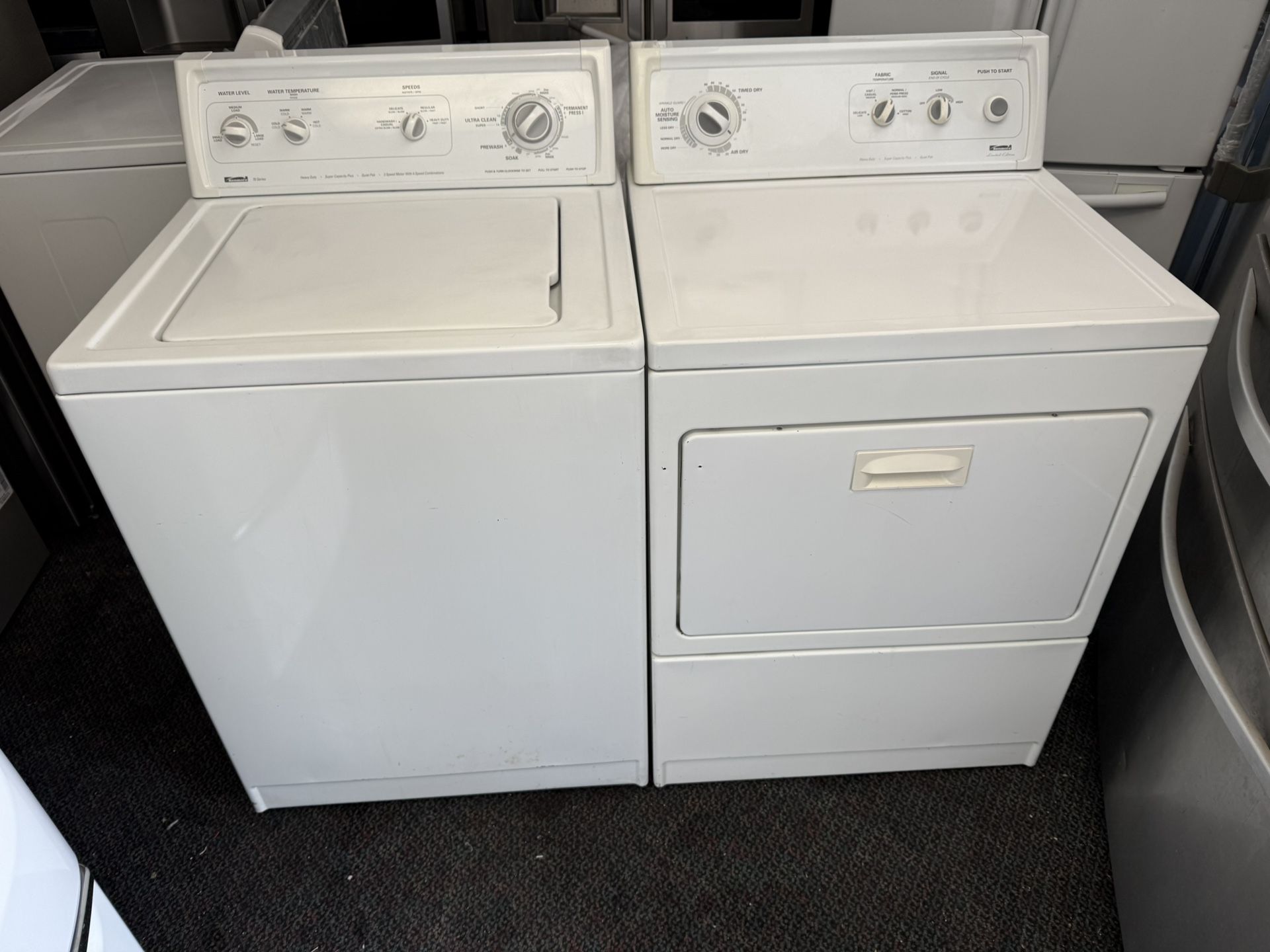 Kenmore Set Large Capacity Heavy Duty Washer And Gas Dryer