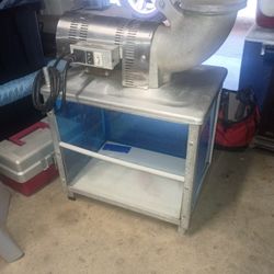 Hola Tengo La Máquina Para Triturar Hielo Y Acer Raspados El Calor Está Aqui , Pregunta Por Precios Gracias 