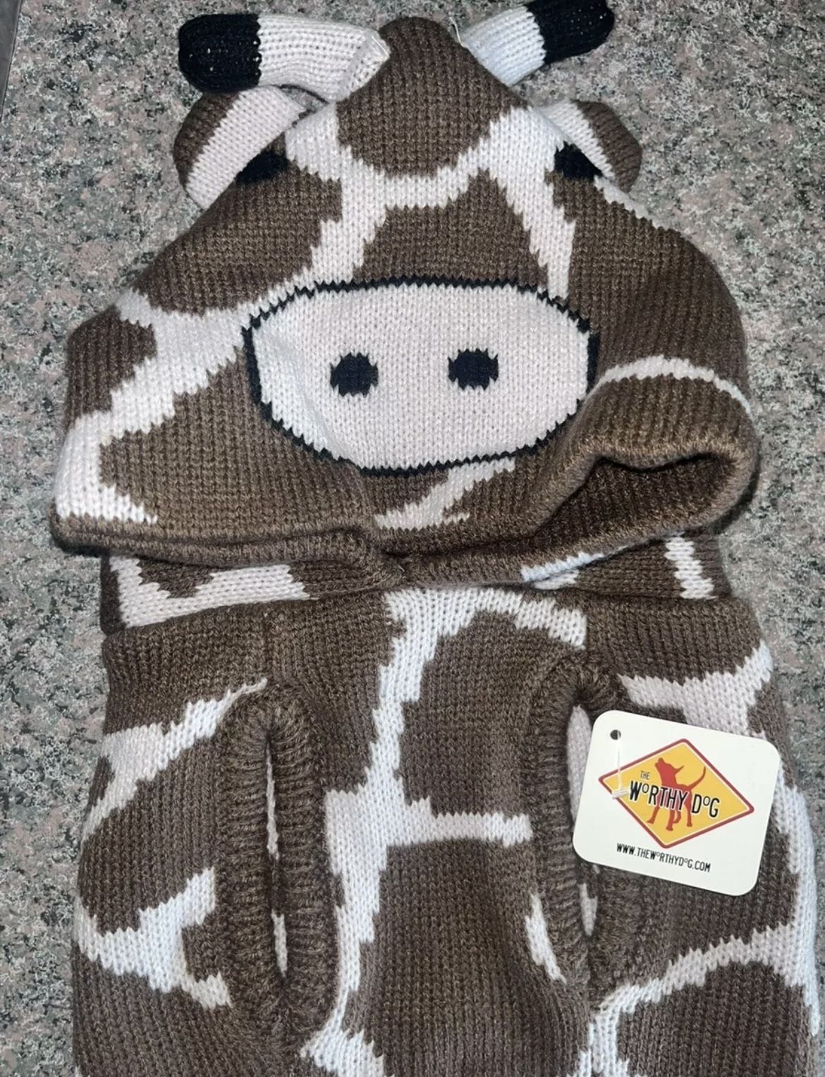 The Worthy Dog Giraffe Hoodie Sweater. Clothes. Small. Large. XXL.