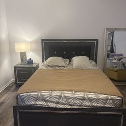 Bedroom Set For Sale
