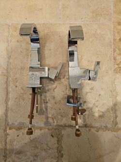 Pair of faucets