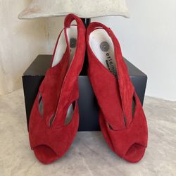 Eric Michael Peru Red Suede Sling Back Peep Toe Heels Excellent Size 38 / 8
