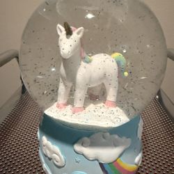 Unicorn Snow Globe 
