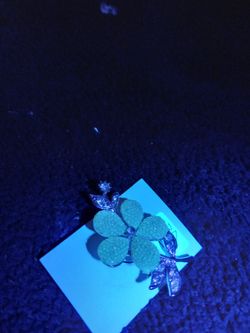 Uranium Flower Brochet 