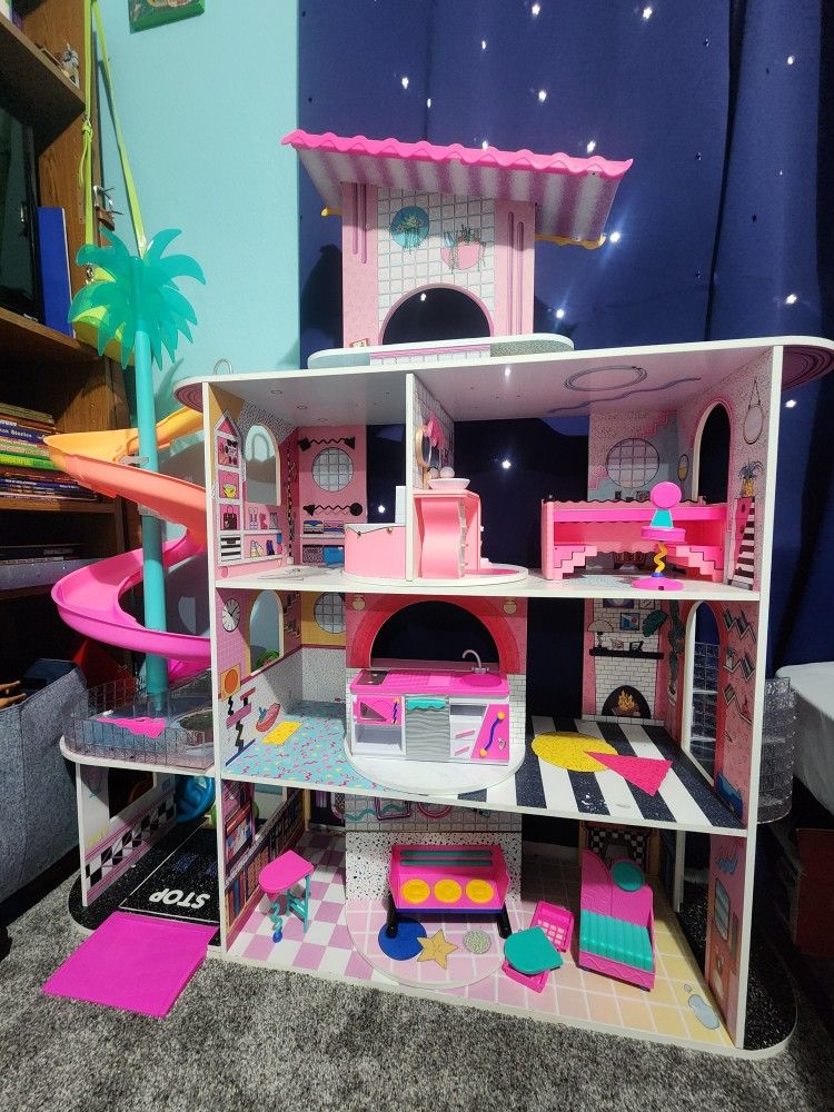 LOL Surprise Doll House
